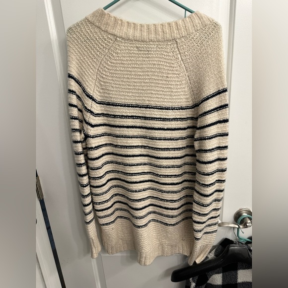 Women’s sweater - Picture 2 of 3